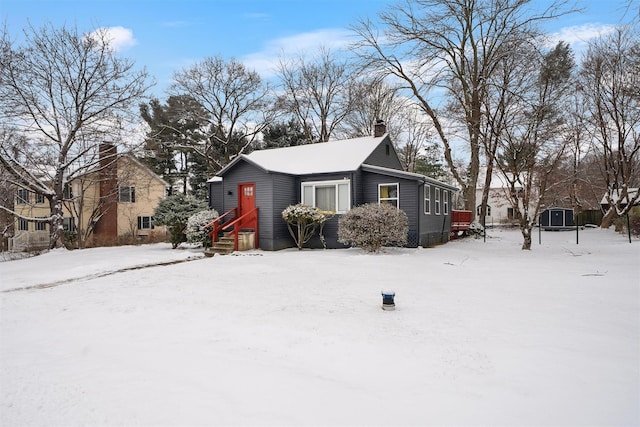 view of front of property