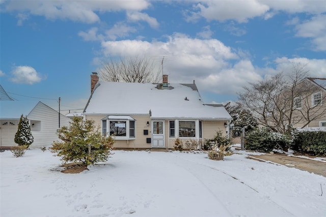 view of front of property