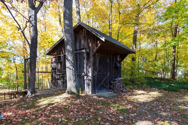 view of outdoor structure