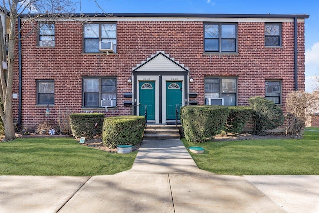 view of front of house with a front lawn