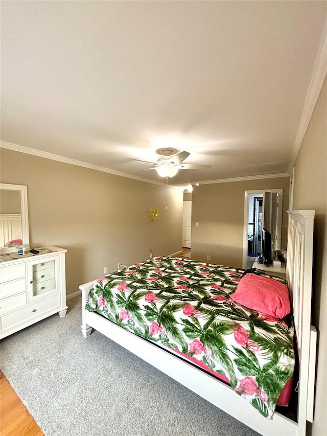 bedroom with crown molding and ceiling fan