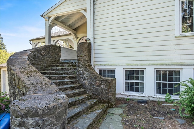 100 Pleasant Hill Rd, New Windsor, NY 12553 - exterior view of stairway