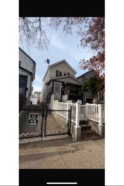 10946 125th St, South Ozone Park, NY 11420 - exterior space