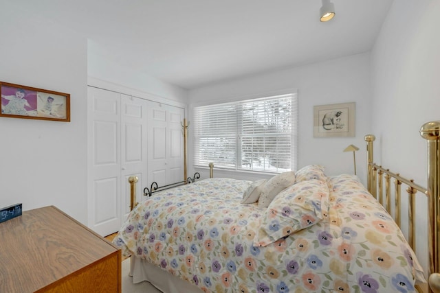 bedroom featuring a closet