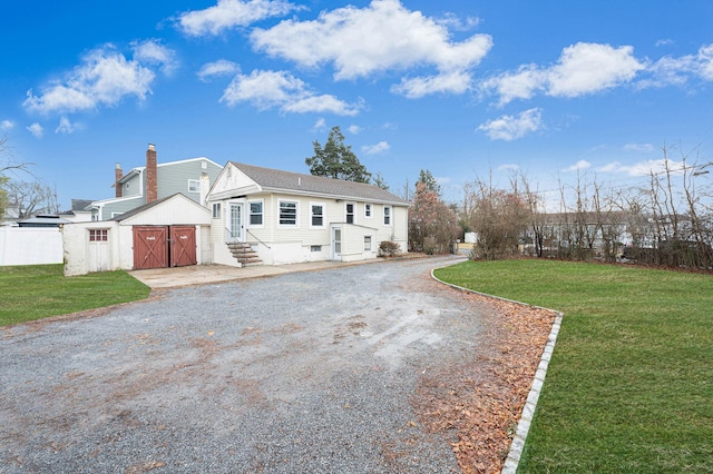 view of front of house with a front lawn