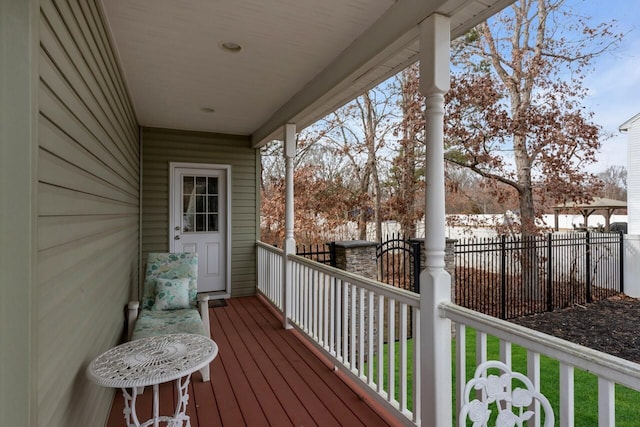 balcony featuring covered porch