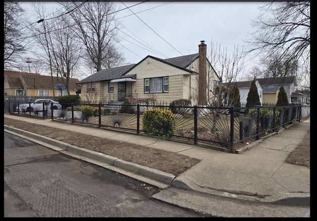 view of front of property