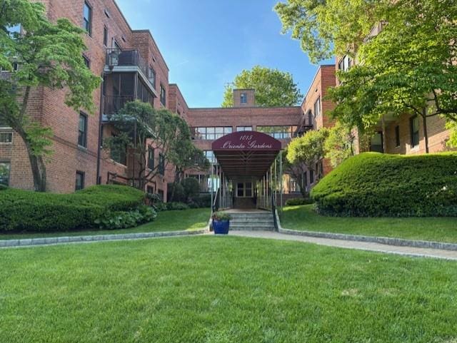 1015 Old Post Rd Unit Mm, Mamaroneck, NY 10543 - view of building exterior
