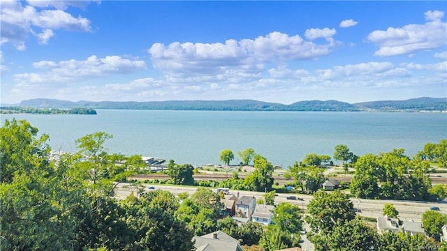 12 Observatory Dr, Croton-On-Hudson, NY 10520 - bird's eye view of a water and mountain view