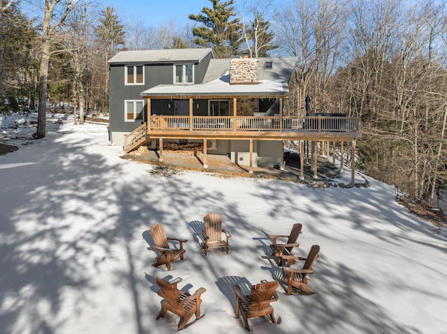 view of front of house featuring a wooden deck