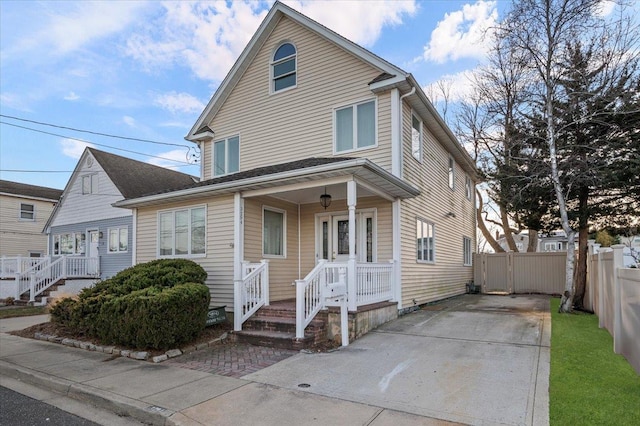 view of front of property