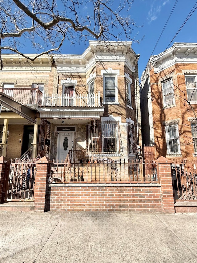 view of front of house