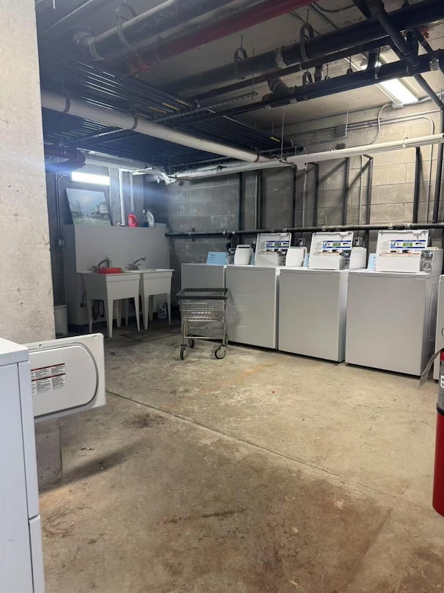 basement with washing machine and dryer