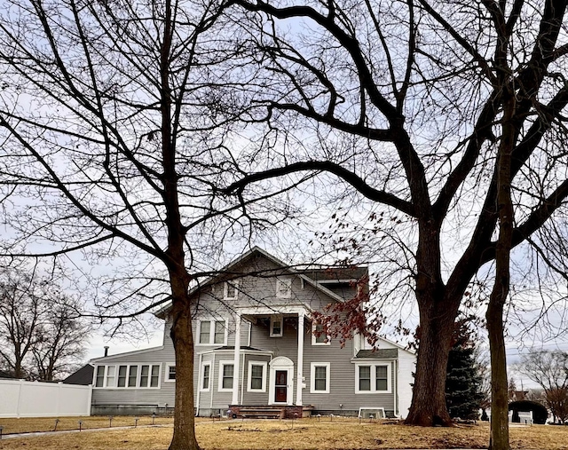 view of front facade