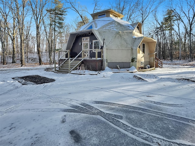 view of front of property