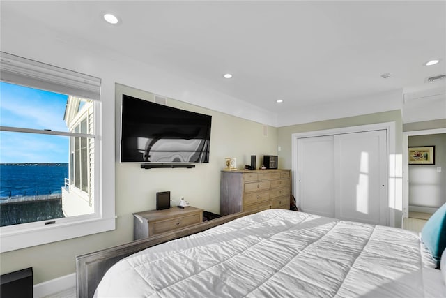 bedroom with a closet