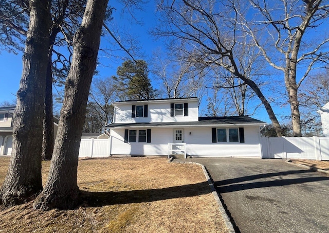 view of front of house