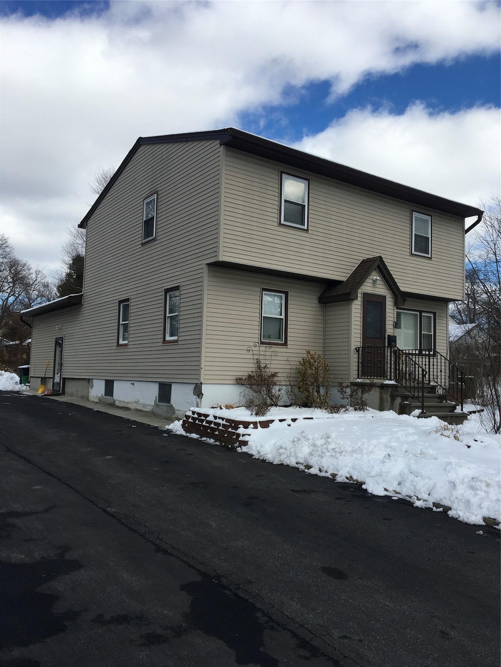 7 Debaun Pl, Spring Valley, NY 10977 - view of front of home