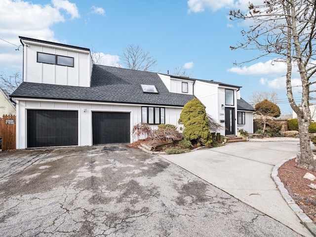 view of front of house featuring a garage