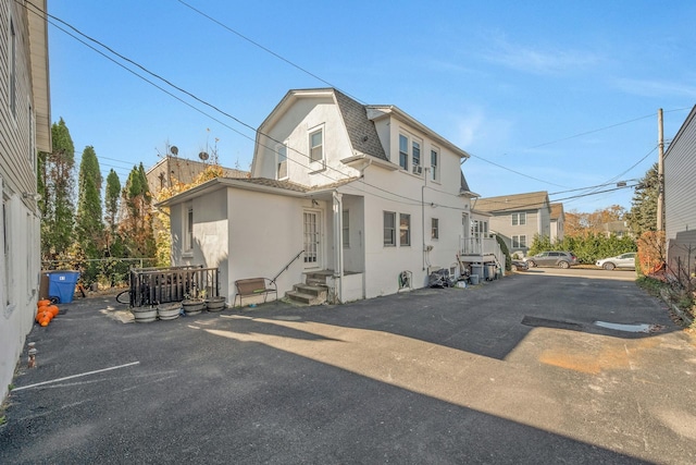 view of front of house