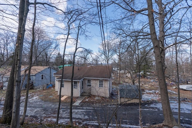 34 Laurel Trl, Monroe, NY 10950 - view of front facade with a shingled roof