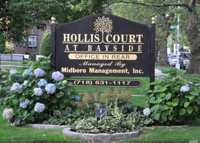 view of community / neighborhood sign