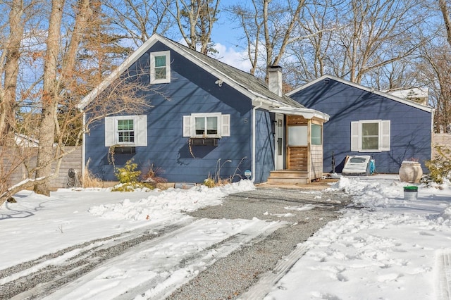 view of front of property