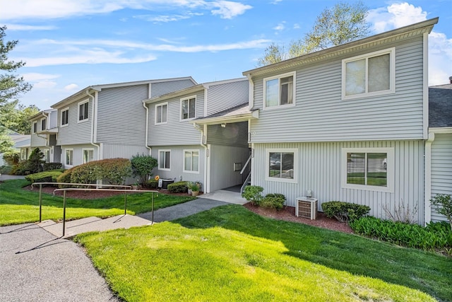 156 Carriage Ct Unit G, Yorktown Heights, NY 10598 - photo 2