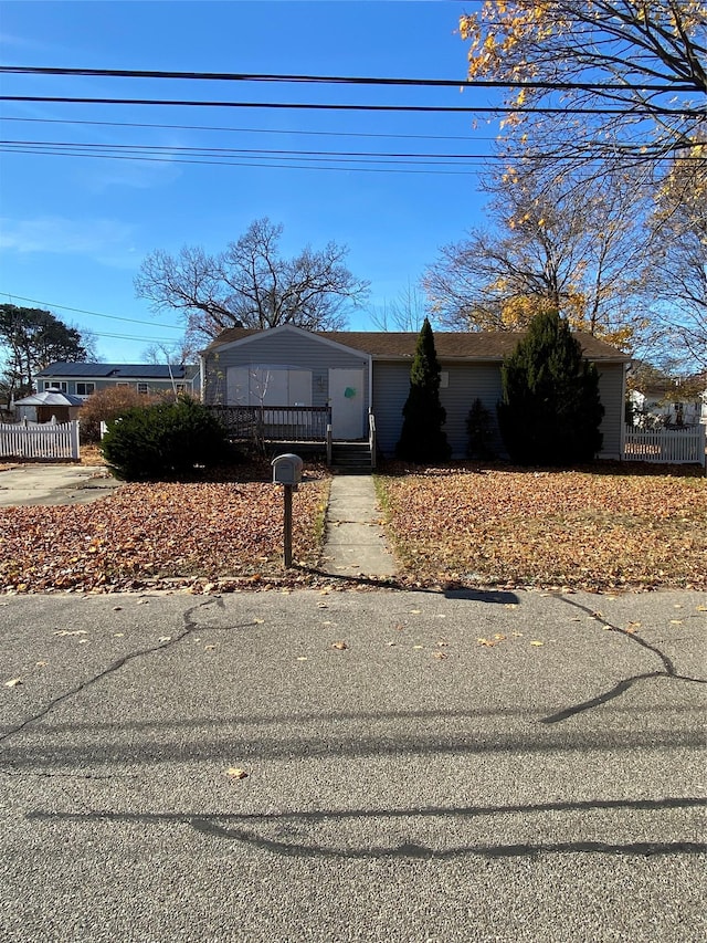 view of front of property