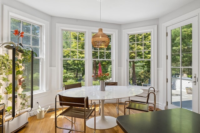 9 Owls Nest Ln, East Hampton, NY 11937 - sunroom / solarium with french doors