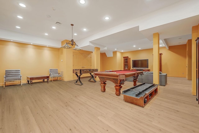 game room with light wood-type flooring, visible vents, and recessed lighting