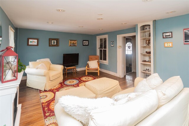 807 Lucas Avenue Ext, Hurley, NY 12443 - living room featuring wood finished floors, recessed lighting, and baseboards