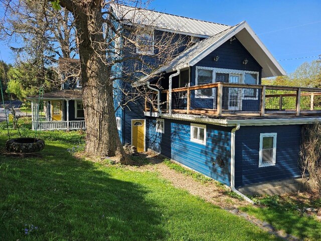 807 Lucas Avenue Ext, Hurley, NY 12443 - back of house with a yard