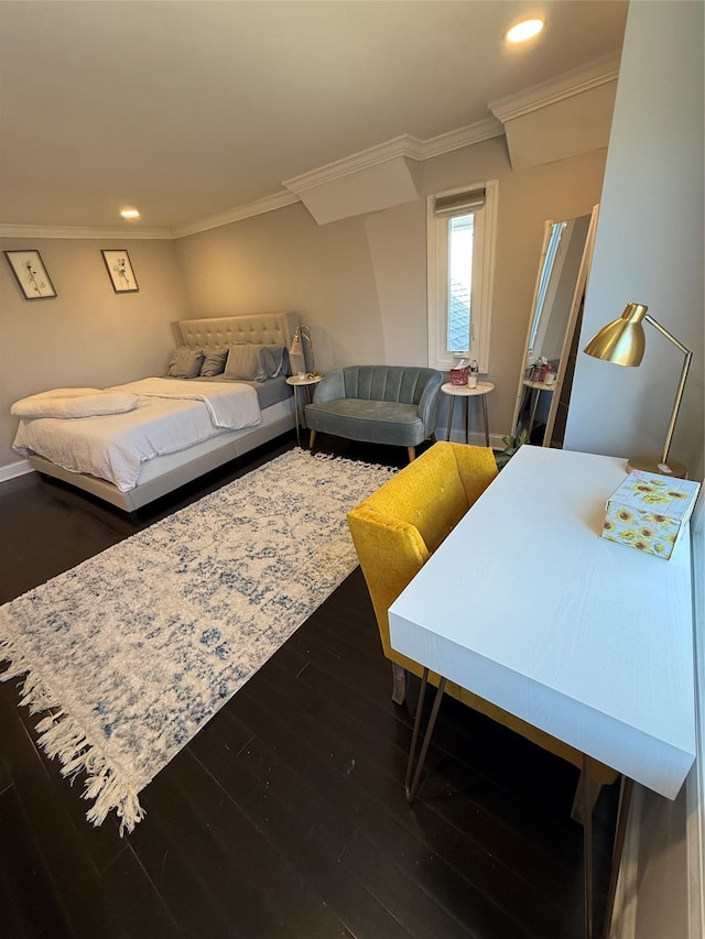 bedroom featuring baseboards, recessed lighting, dark wood finished floors, and crown molding