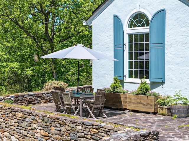 58 Spring Ln, Chappaqua, NY 10514 - view of patio / terrace with outdoor dining space