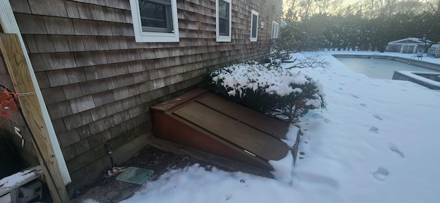 exterior details featuring a bulkhead entry