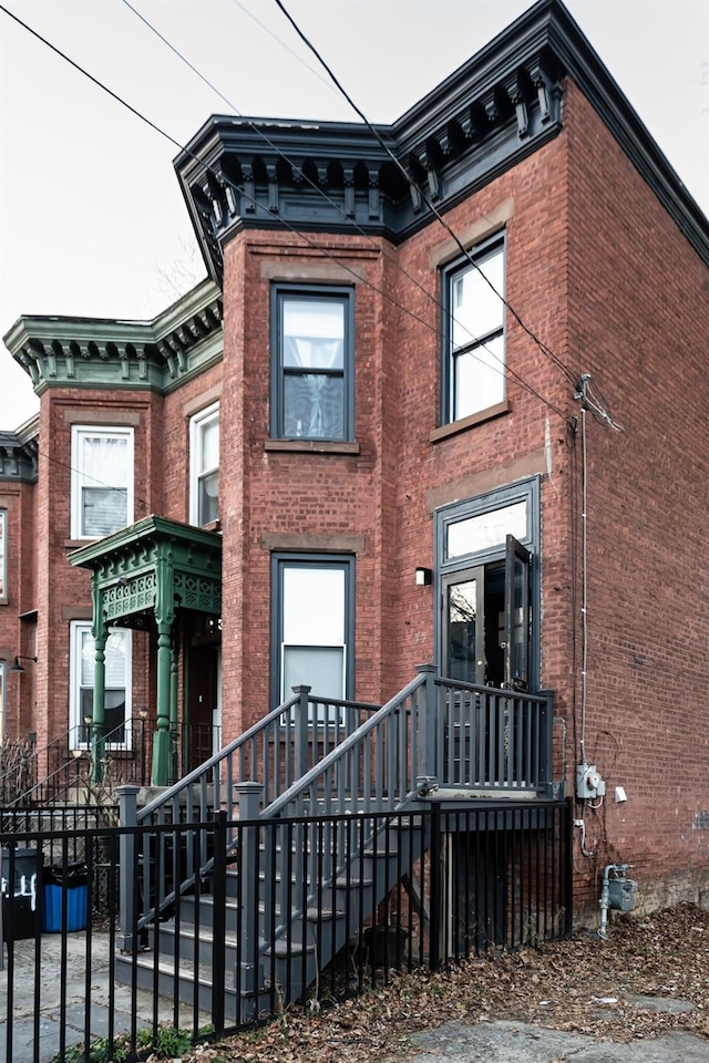 view of italianate house