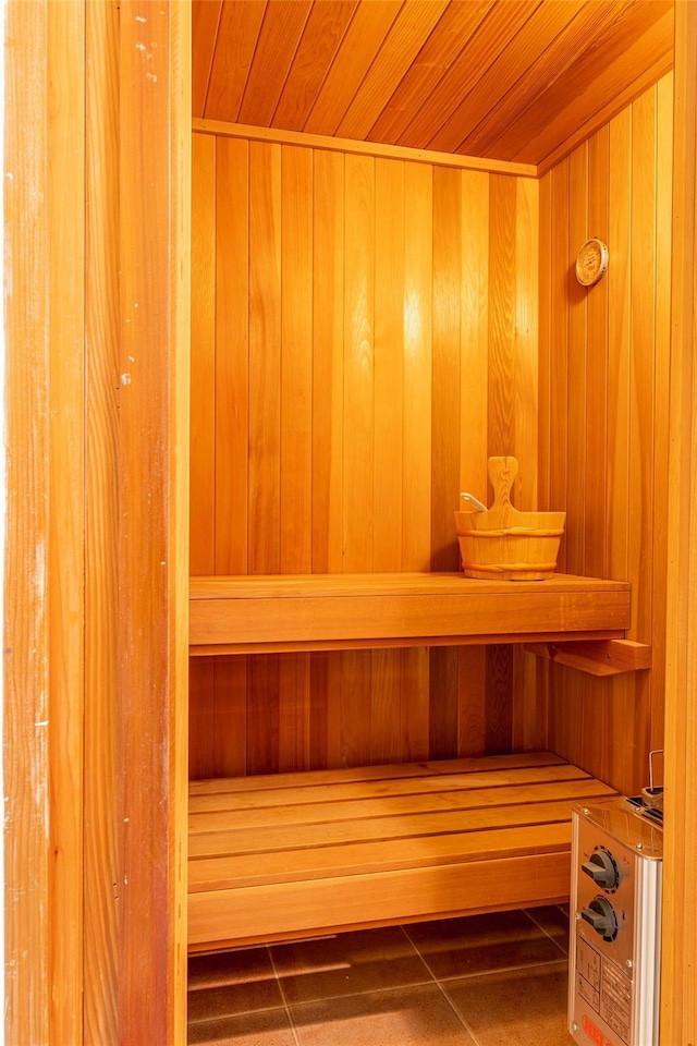 view of sauna / steam room