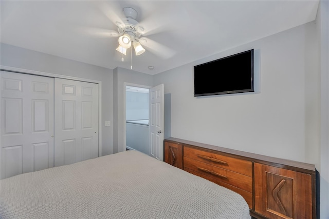 bedroom featuring a closet and ceiling fan