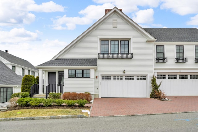 view of front facade featuring a garage