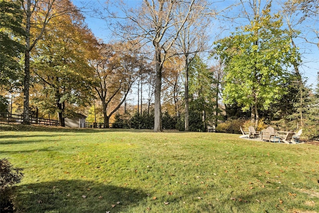 view of yard featuring fence