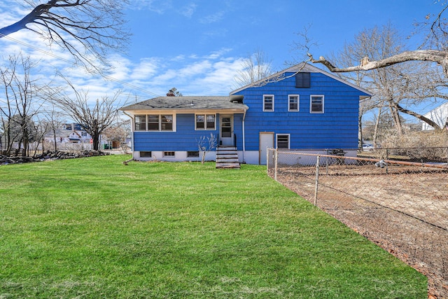 view of front of house with a front yard