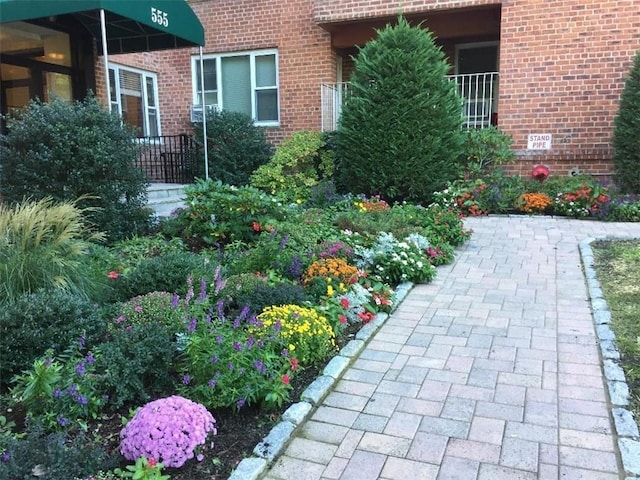 555 Broadway Ave Unit 1H, Hastings-On-Hudson, NY 10706 - view of patio / terrace