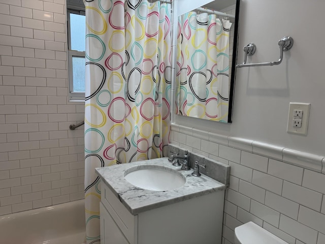 555 Broadway Ave Unit 1H, Hastings-On-Hudson, NY 10706 - full bath with vanity, shower / bath combination with curtain, and tile walls