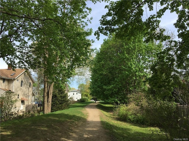 555 Broadway Ave Unit 1H, Hastings-On-Hudson, NY 10706 - view of dirt / gravel driveway