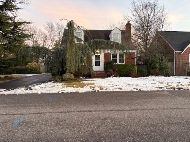 25 Korol St, Bay Shore, NY 11706 - view of cape cod house
