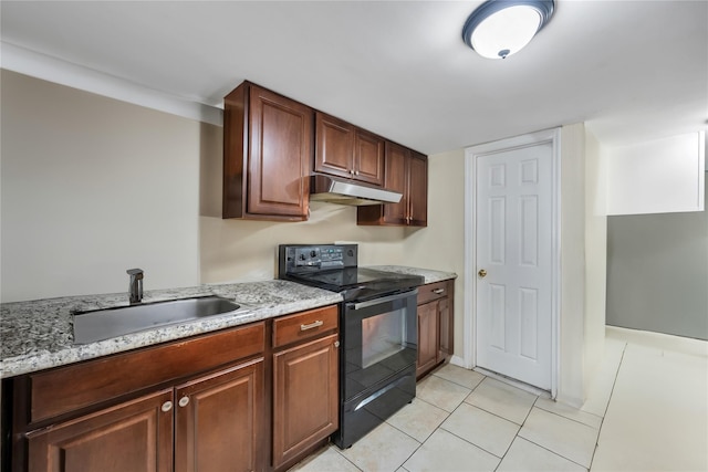 kitchen featuring a sink, under cabinet range hood, black / electric stove, and light stone countertops