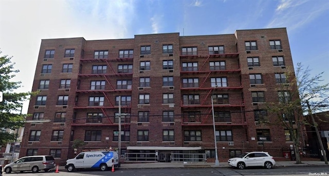 87-70 173rd St Unit 4N, Jamaica, NY 11432 - view of building exterior