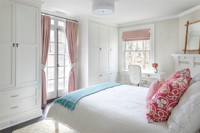 500 Hardscrabble Rd, Briarcliff Manor, NY 10510 - bedroom featuring visible vents, crown molding, wallpapered walls, and multiple windows