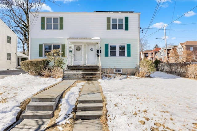 view of front of property